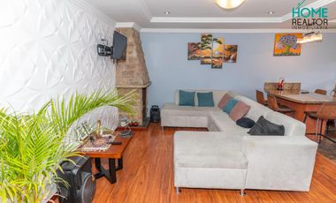 Oportunidad de Inversión-Casa con 2 Departamentos Independientes- Racar, Cuenca