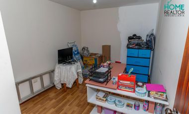Oportunidad de Inversión-Casa con 2 Departamentos Independientes- Racar, Cuenca