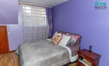 Oportunidad de Inversión-Casa con 2 Departamentos Independientes- Racar, Cuenca