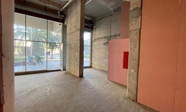 ARRIENDO Local comercial de 55,46 m2, Parque de la Infancia, Recoleta