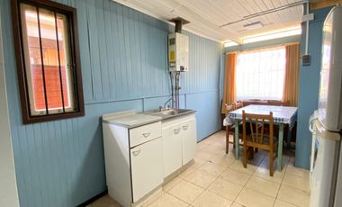 Renovada y Amplia Casa con 5 dormitorios cocina comedor diario 1 baño estacionaiento bodega excelente conectividad