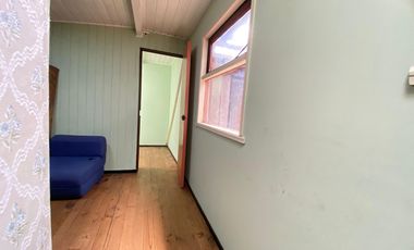 Renovada y Amplia Casa con 5 dormitorios cocina comedor diario 1 baño estacionaiento bodega excelente conectividad