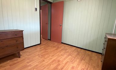 Renovada y Amplia Casa con 5 dormitorios cocina comedor diario 1 baño estacionaiento bodega excelente conectividad