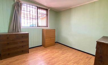 Renovada y Amplia Casa con 5 dormitorios cocina comedor diario 1 baño estacionaiento bodega excelente conectividad