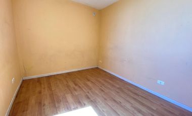 Renovada y Amplia Casa con 5 dormitorios cocina comedor diario 1 baño estacionaiento bodega excelente conectividad