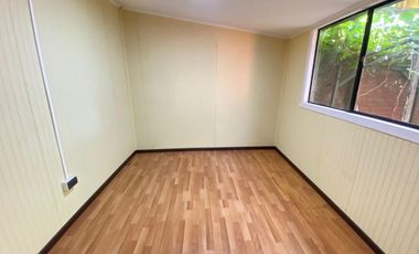 Renovada y Amplia Casa con 5 dormitorios cocina comedor diario 1 baño estacionaiento bodega excelente conectividad