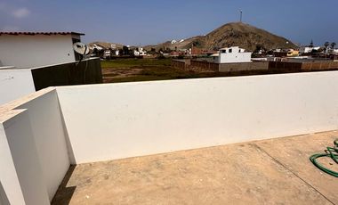 Casa de Playa en Venta en Bujama – 3 Pisos con Piscina | Condominio Brisas