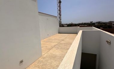 Casa de Playa en Venta en Bujama – 3 Pisos con Piscina | Condominio Brisas