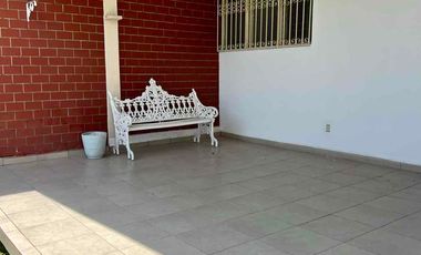 CASA EN RENTA para oficinas