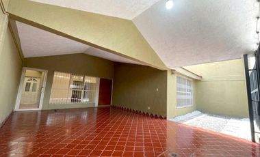 CASA EN RENTA para oficinas