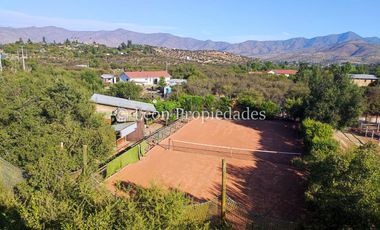 Leon Propiedades vende gran casa con parcela en sector Los Naranjos, Curacaví.