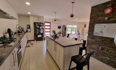 Amplia Casa en Condominio Los Robles Cayumapu