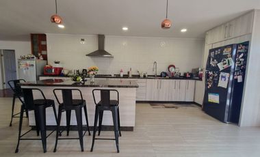 Amplia Casa en Condominio Los Robles Cayumapu