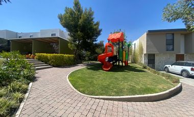 ZIBATA XIM HAI RENTA CASA EN CONDOMINIO CON ALBERCA
