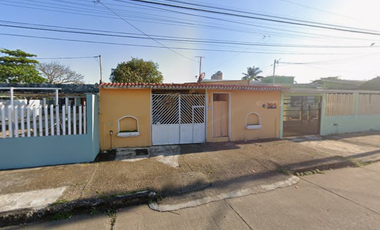 (AA) Casa de oportunidad en Emiliano Zapata 177, Luis Echeverria Alvarez, Coatzacoalcos, Veracruz, México