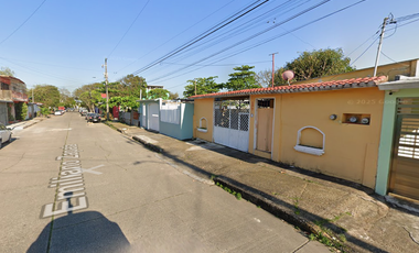 (AA) Casa de oportunidad en Emiliano Zapata 177, Luis Echeverria Alvarez, Coatzacoalcos, Veracruz, México