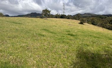 VENDO LINDA FINCA CON RIO EN GUASCA