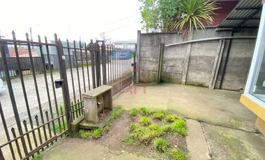 Iluminada y Renovada Casa en Venta 2 dormitorios amplios cocina comedor diario 1 baño calefaccion a pelet aislacion termica ventanas termo panel