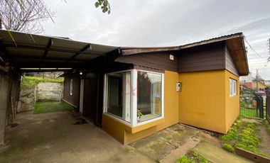 Iluminada y Renovada Casa en Venta 2 dormitorios amplios cocina comedor diario 1 baño calefaccion a pelet aislacion termica ventanas termo panel