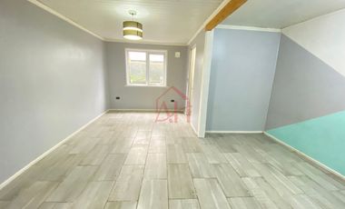 Iluminada y Renovada Casa en Venta 2 dormitorios amplios cocina comedor diario 1 baño calefaccion a pelet aislacion termica ventanas termo panel