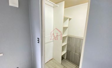 Iluminada y Renovada Casa en Venta 2 dormitorios amplios cocina comedor diario 1 baño calefaccion a pelet aislacion termica ventanas termo panel