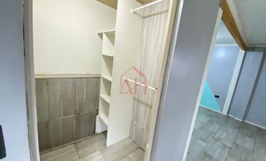 Iluminada y Renovada Casa en Venta 2 dormitorios amplios cocina comedor diario 1 baño calefaccion a pelet aislacion termica ventanas termo panel