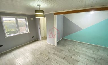 Iluminada y Renovada Casa en Venta 2 dormitorios amplios cocina comedor diario 1 baño calefaccion a pelet aislacion termica ventanas termo panel