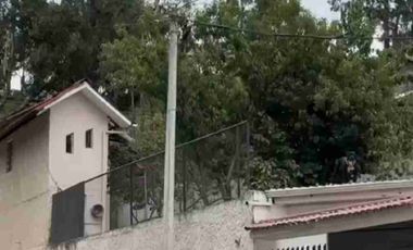 Venta de casa en el Descanso subida a San Cristóbal, tres dormitorios más suite, ático