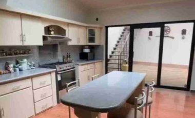 Venta de casa en el Descanso subida a San Cristóbal, tres dormitorios más suite, ático