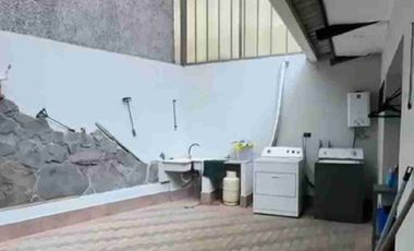 Venta de casa en el Descanso subida a San Cristóbal, tres dormitorios más suite, ático