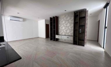 casa  en privada Verna con amenidades vigilancia y seguridad en norte de merida conkal