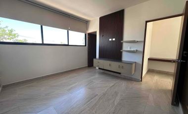 casa  en privada Verna con amenidades vigilancia y seguridad en norte de merida conkal