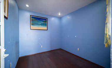 CASA AMPLIA EN VENTA DENTRO DE PRIVADA, EXCELENTE UBICACIÓN.