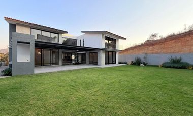 LUJOSA RESIDENCIA ESTILO MÉXICO CONTEMPORÁNEO EN RANCHO SAN JUAN, ZONA ESMERALDA, ATIZAPÁN , EDO. MEX.
