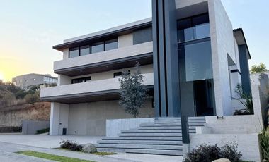 LUJOSA RESIDENCIA ESTILO MÉXICO CONTEMPORÁNEO EN RANCHO SAN JUAN, ZONA ESMERALDA, ATIZAPÁN , EDO. MEX.