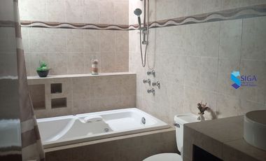 RENTA DE CASA AMUEBLADA!