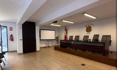 CENTRO DE AREQUIPA, VENDO CASA ALTAMENTE COMERCIAL PARA EMPRESAS O INSTITUCIÓNES PUBLICA