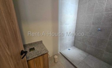 Puerta Real departamento nuevo en venta de 3 recamaras IO2564