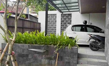 Dijual Rumah Semi Villa Peguyangan Denpasar Utara.