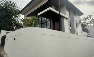 Dijual Rumah Semi Villa Peguyangan Denpasar Utara.