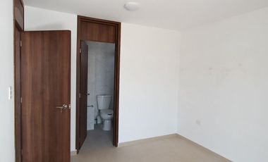 VENTA DE CASA EN CONJUNTO DE 7 EN COLONIA EL SALVADOR