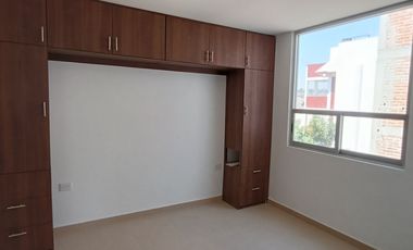 VENTA DE CASA EN CONJUNTO DE 7 EN COLONIA EL SALVADOR