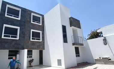VENTA DE CASA EN CONJUNTO DE 7 EN COLONIA EL SALVADOR