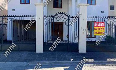 Hermosa residencia en Los Pinos