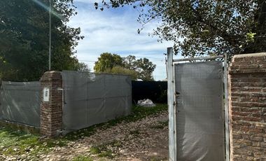 Venta de Casa a reciclar en Barrio Santa Susana-Alvear