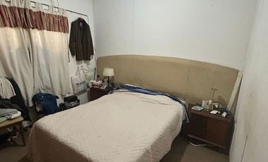 Venta de Casa a reciclar en Barrio Santa Susana-Alvear