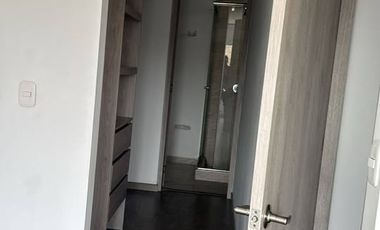 Apartamento en Edificio Inteligente - ¡Ubicación Premium en Chía!  Vive la comodidad de la domótica en este espectacular apartamento de 80 m², ubicado