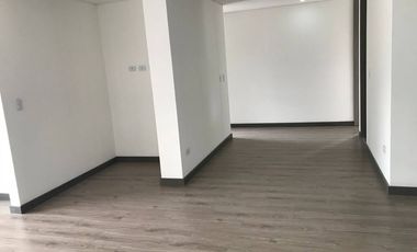 Este apartamento tiene un metraje envidiable de 123 metros, lo cual es un gran factor diferenciador. Aquí tienes tres opciones para resaltar tanto la