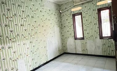 SEWA RUMAH LUAS DI UTAN JAYU KOMPLEK KEHAKIMAN Sewa Rumah  - Jakarta Timur