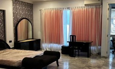 Jual Rumah Mewah Dengan American Classic Style Lokasi Di Kawasan Elite Gatot Subroto Tengah Denpasar Bali.